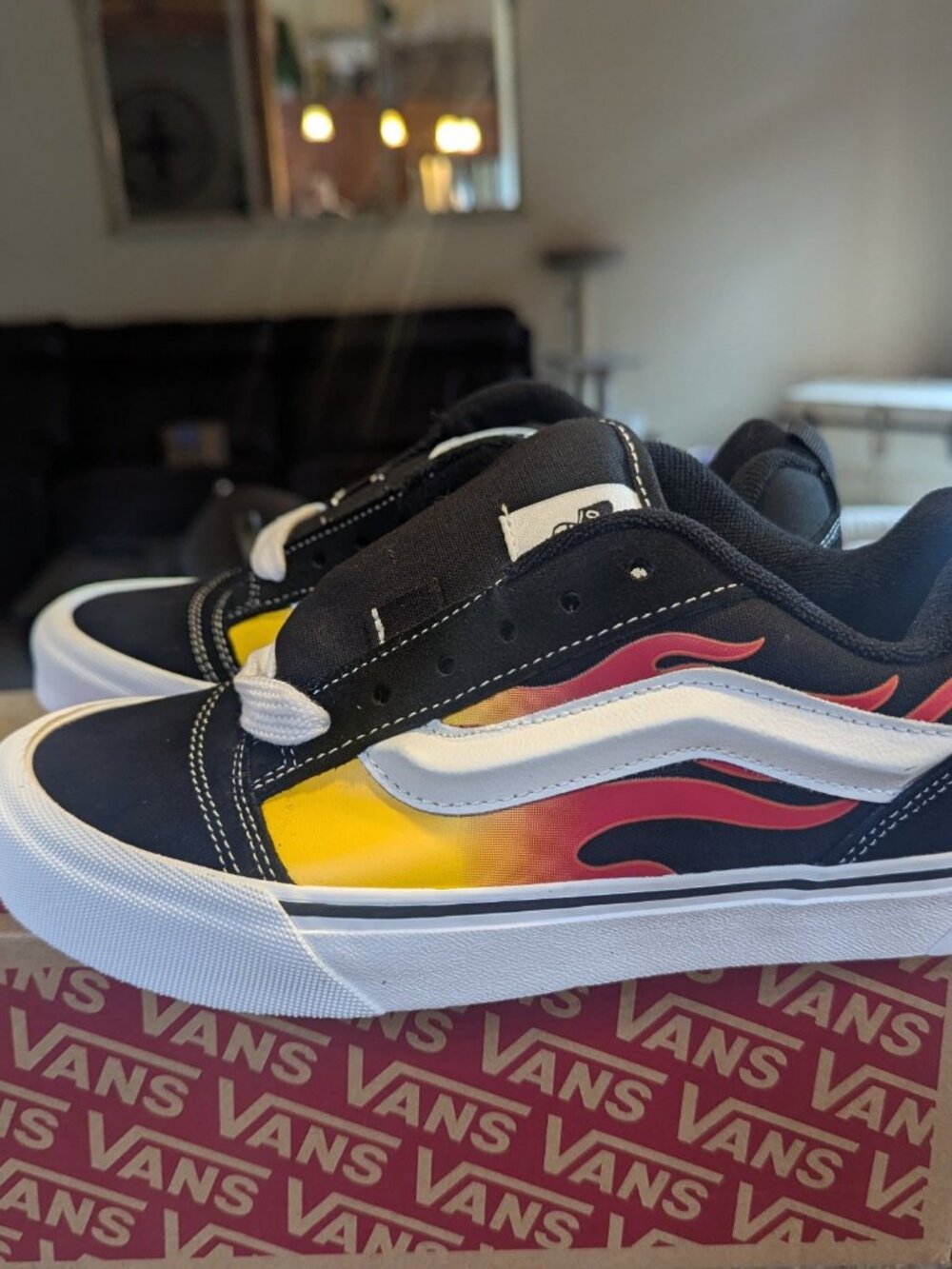 Vans Knu Skool Flame Youth 5 Black Red New in Box